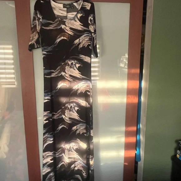 white maxi dress floral Beck White Floral Print Maxi Dress - US 8